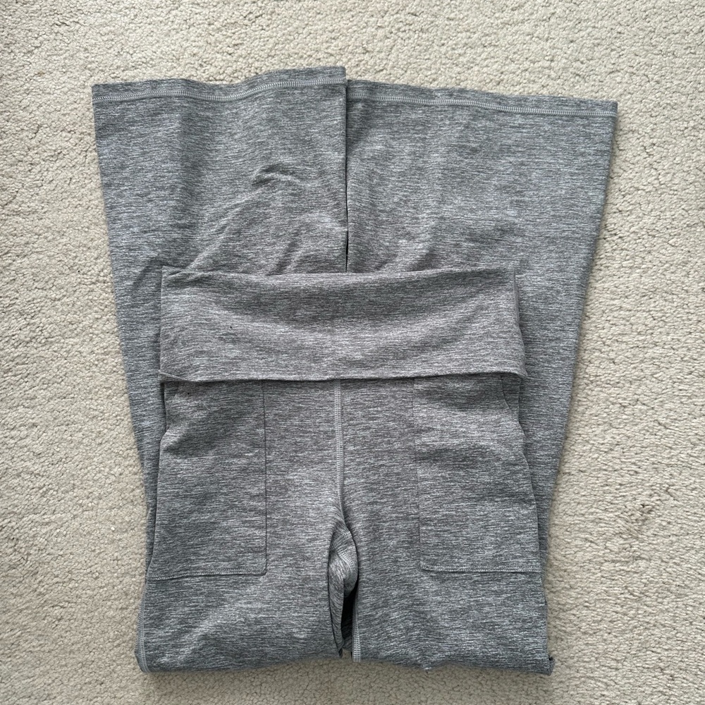 #offline Gray flare leggings medium short